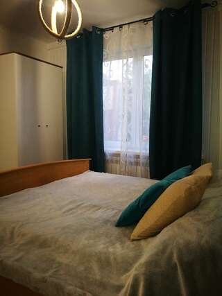 Отели типа «постель и завтрак» Dom nad Wigrami Сувалки Cемейный номер с собственной ванной комнатой-5